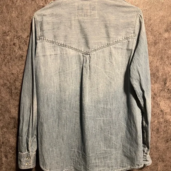 Express Boyfriend Denim Shirt - Picture 4 of 4